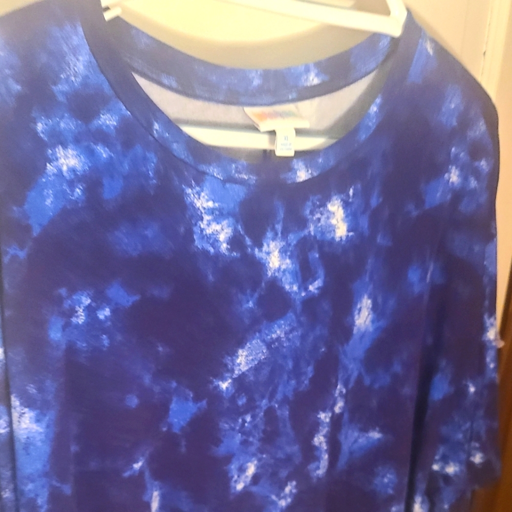 Lularoe top